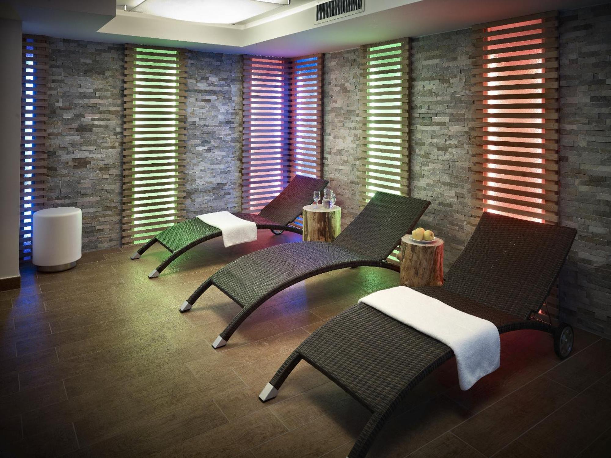 Color Home Suite Apartments Predazzo Exterior foto