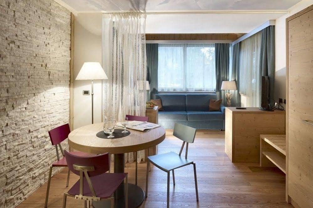 Color Home Suite Apartments Predazzo Exterior foto